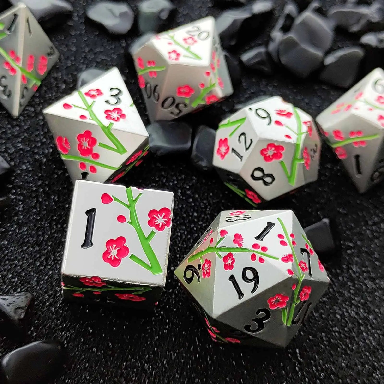 Dual Floral Metal DND Dice Set – Rose & Plum Blossom Artistry in Premium Zinc Alloy